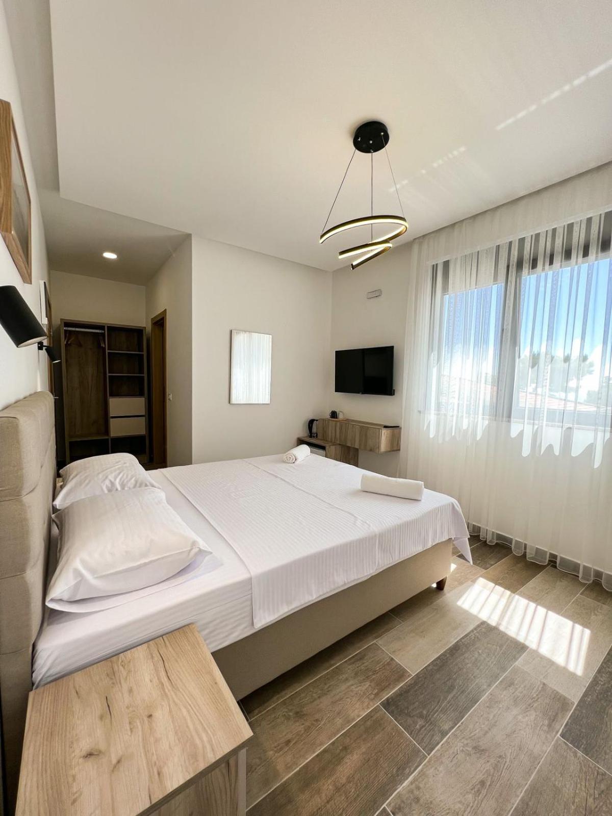Square Residence Ulcinj Luaran gambar