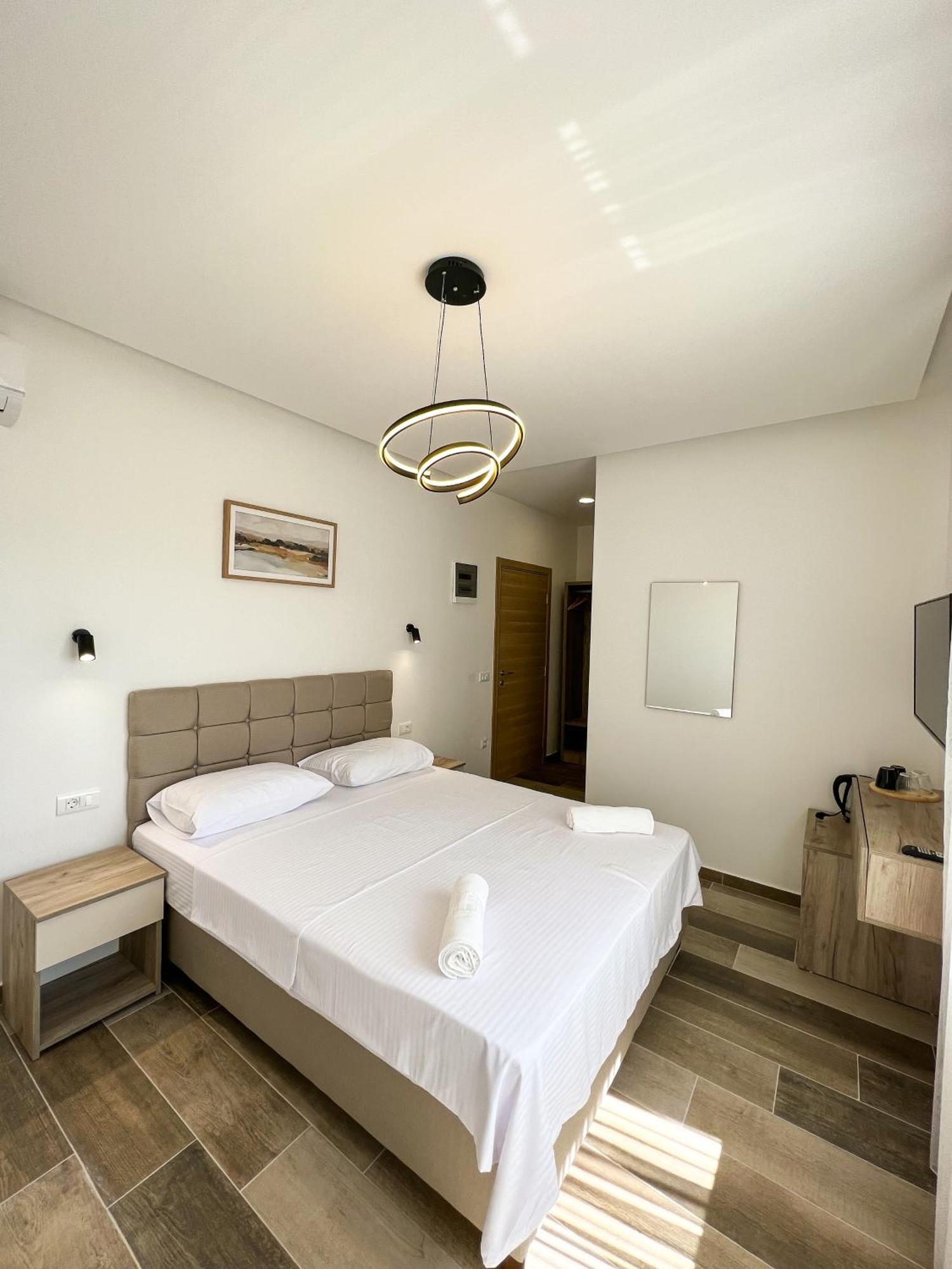 Square Residence Ulcinj Luaran gambar