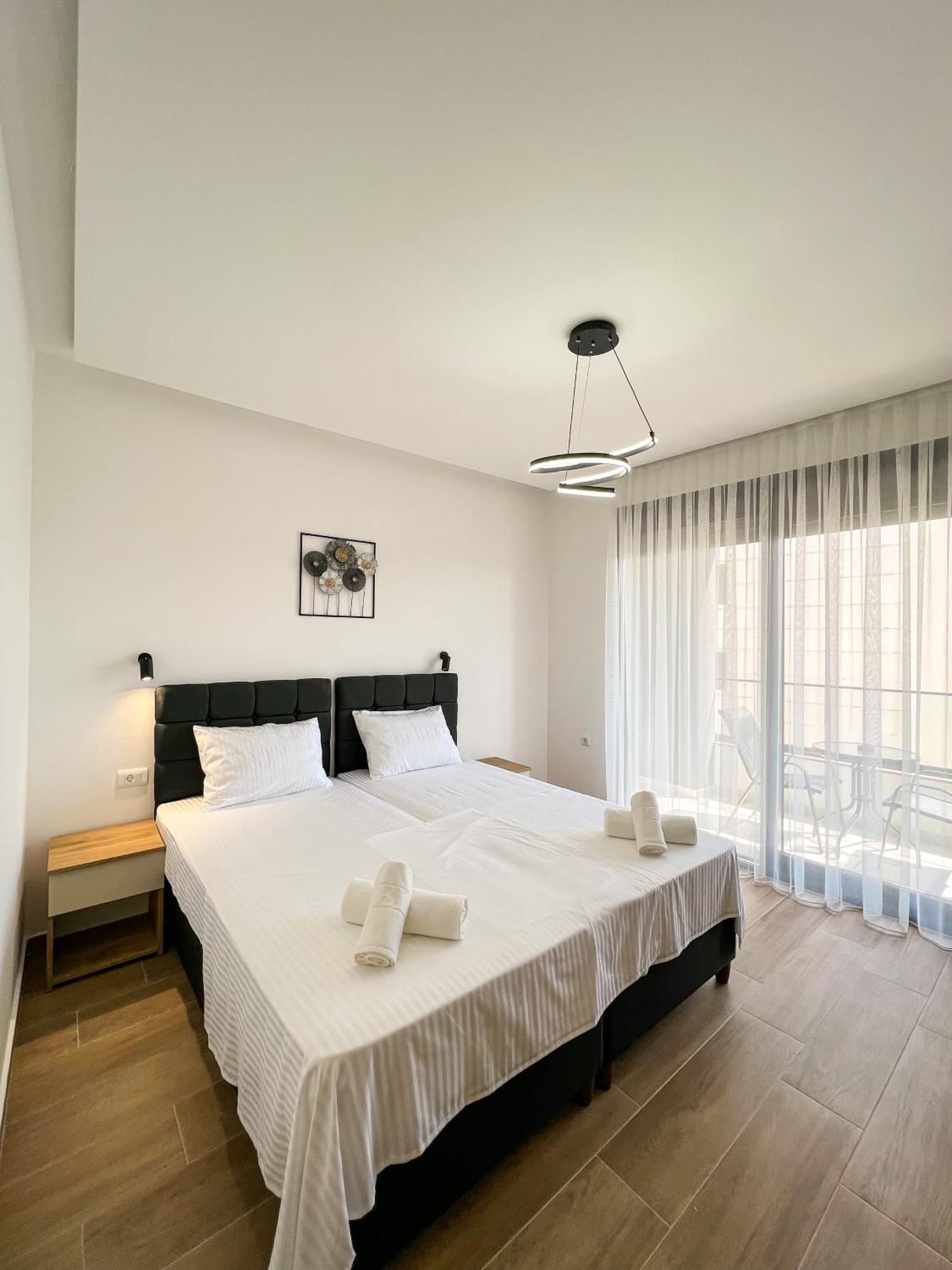 Square Residence Ulcinj Luaran gambar