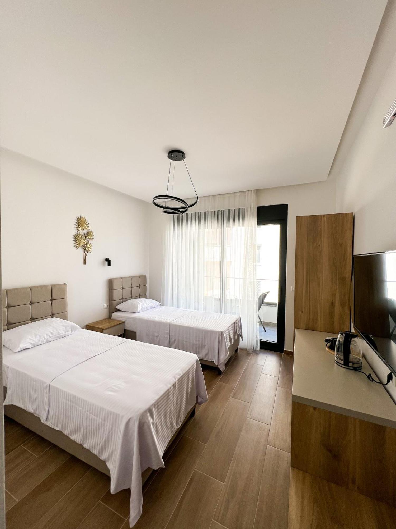 Square Residence Ulcinj Luaran gambar