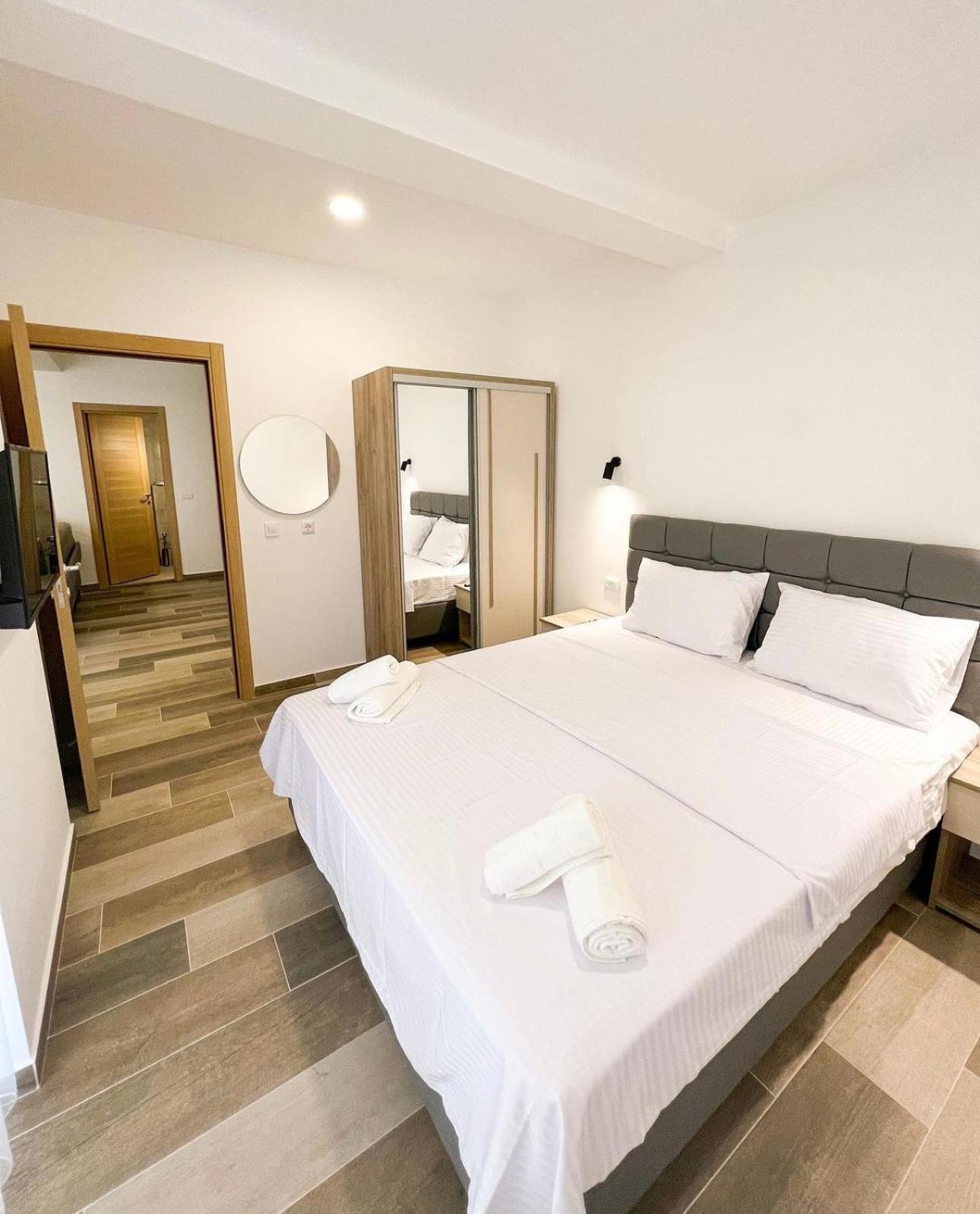 Square Residence Ulcinj Luaran gambar